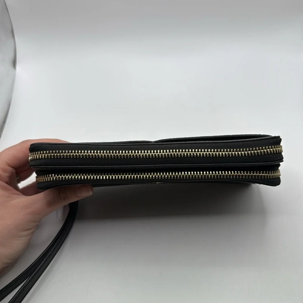 Kate Spade Staci Carryall Double Zip Around Black Wristlet Wallet ID Card Holder